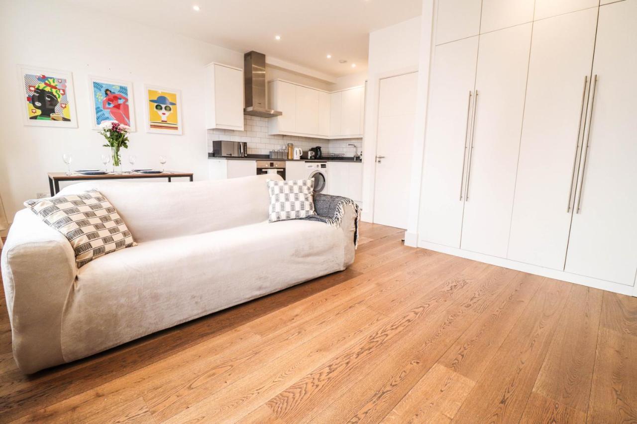 Modern & Spacious 1 Bedroom Clapham Junction Flat London Eksteriør bilde